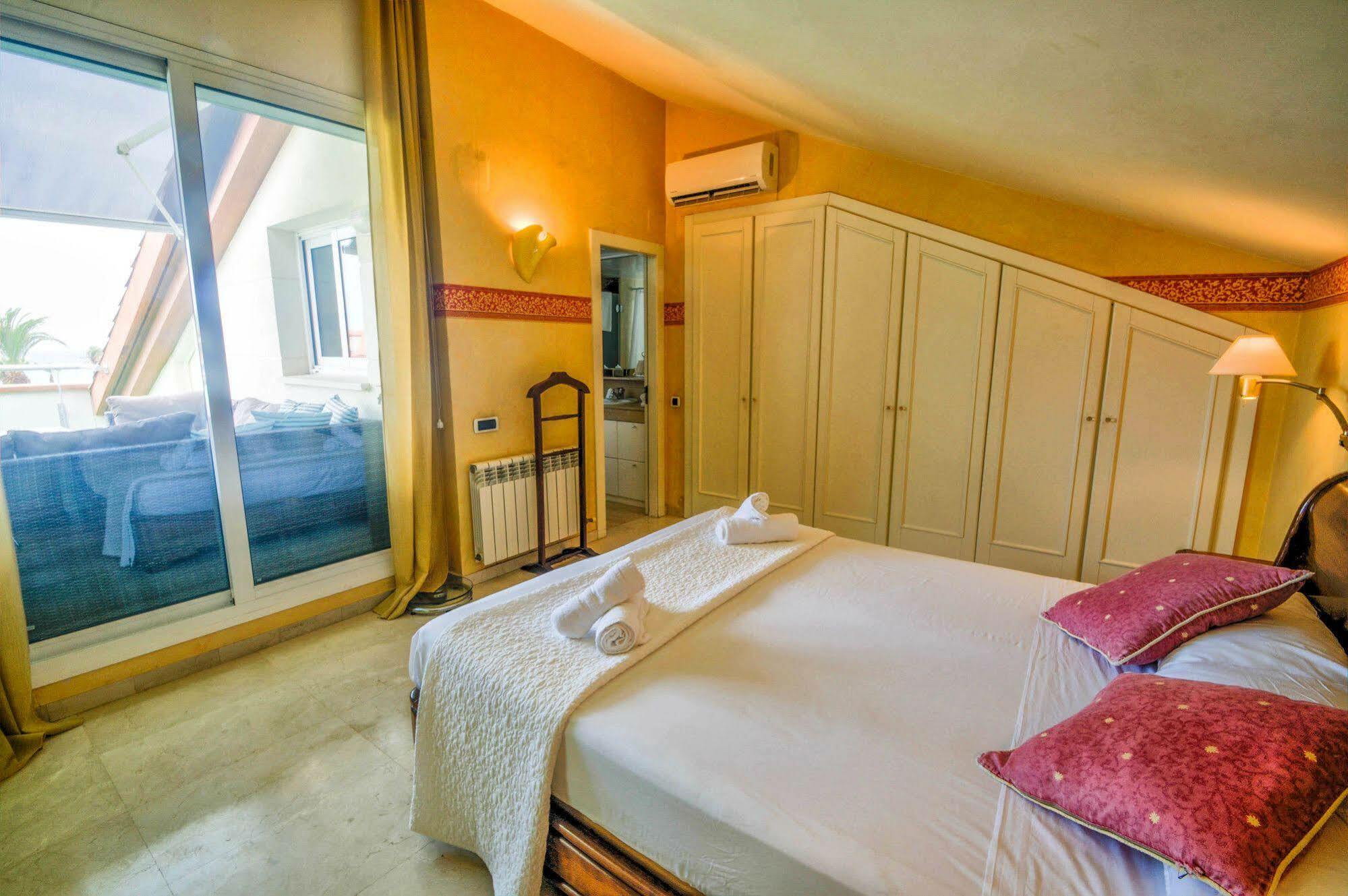 Duplex Park De Mar Διαμέρισμα Σίτζες Εξωτερικό φωτογραφία